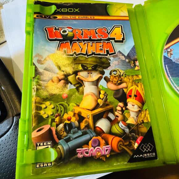 XBOX WORMS 4 MAYHEM 2005 Video Game includes Case & Manual - Picture 4 of 4